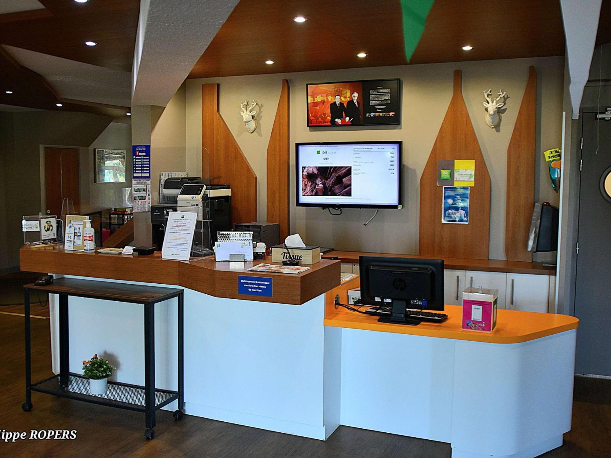 Hotel Ibis Styles Gien Zewnętrze zdjęcie