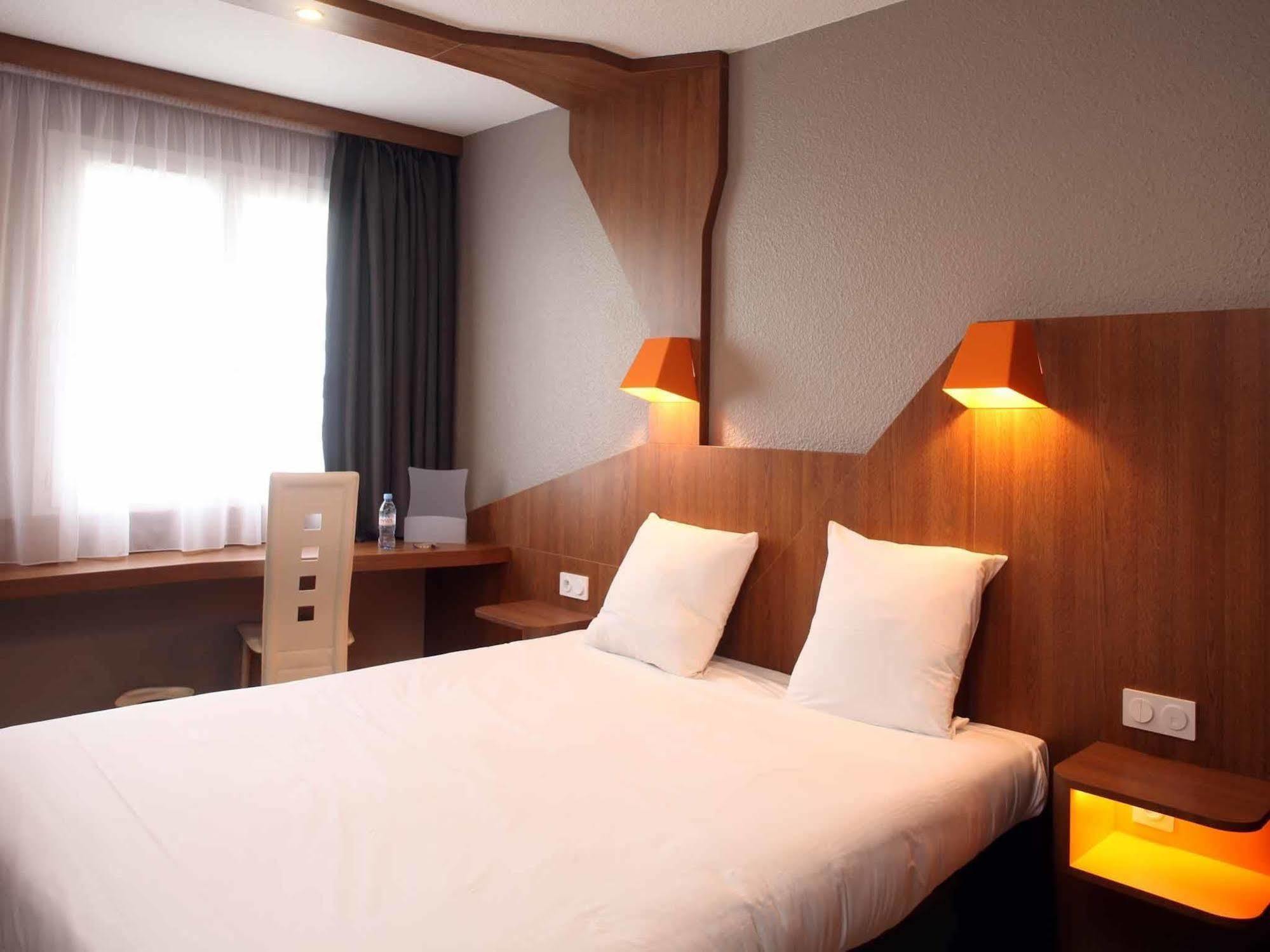 Hotel Ibis Styles Gien Zewnętrze zdjęcie